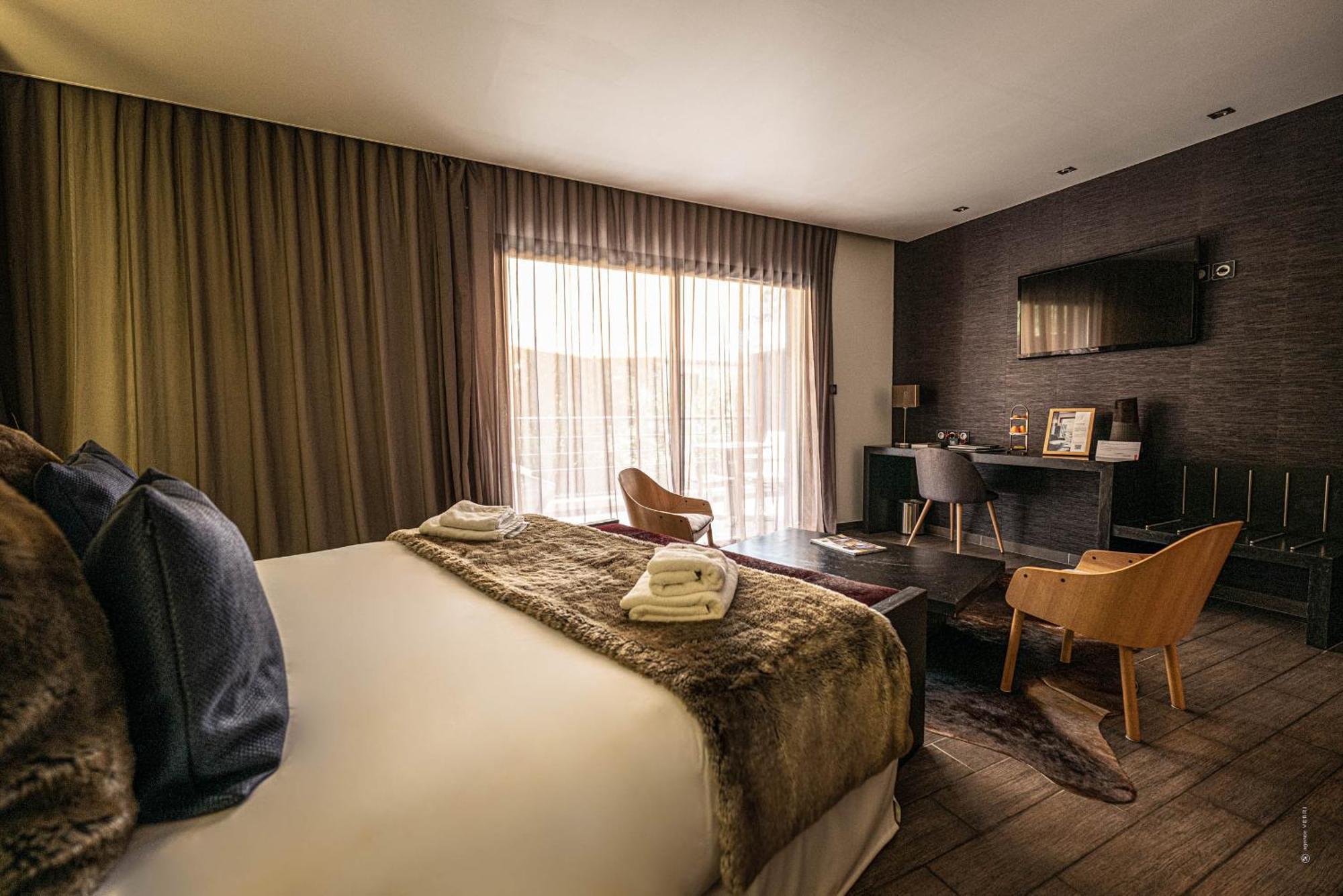 Hotel Le Parc - La Table De Franck Putelat 卡尔卡松 外观 照片
